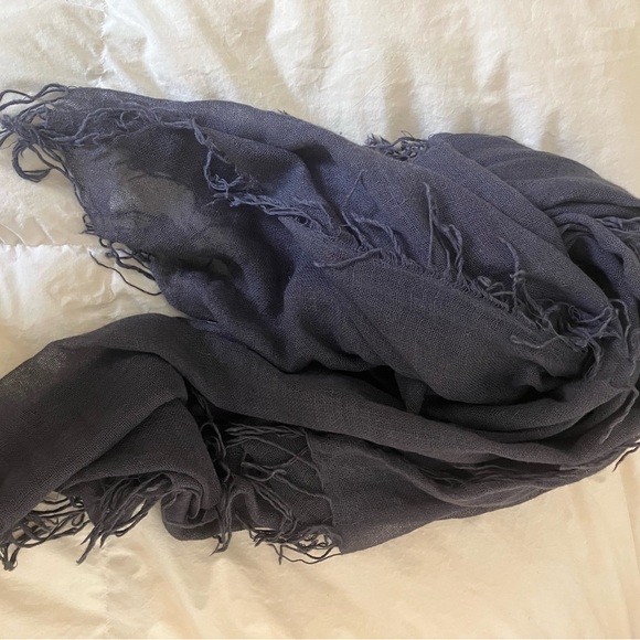 Chan Luu Silk & Cashmere Scarf NWOT - Picture 3 of 5